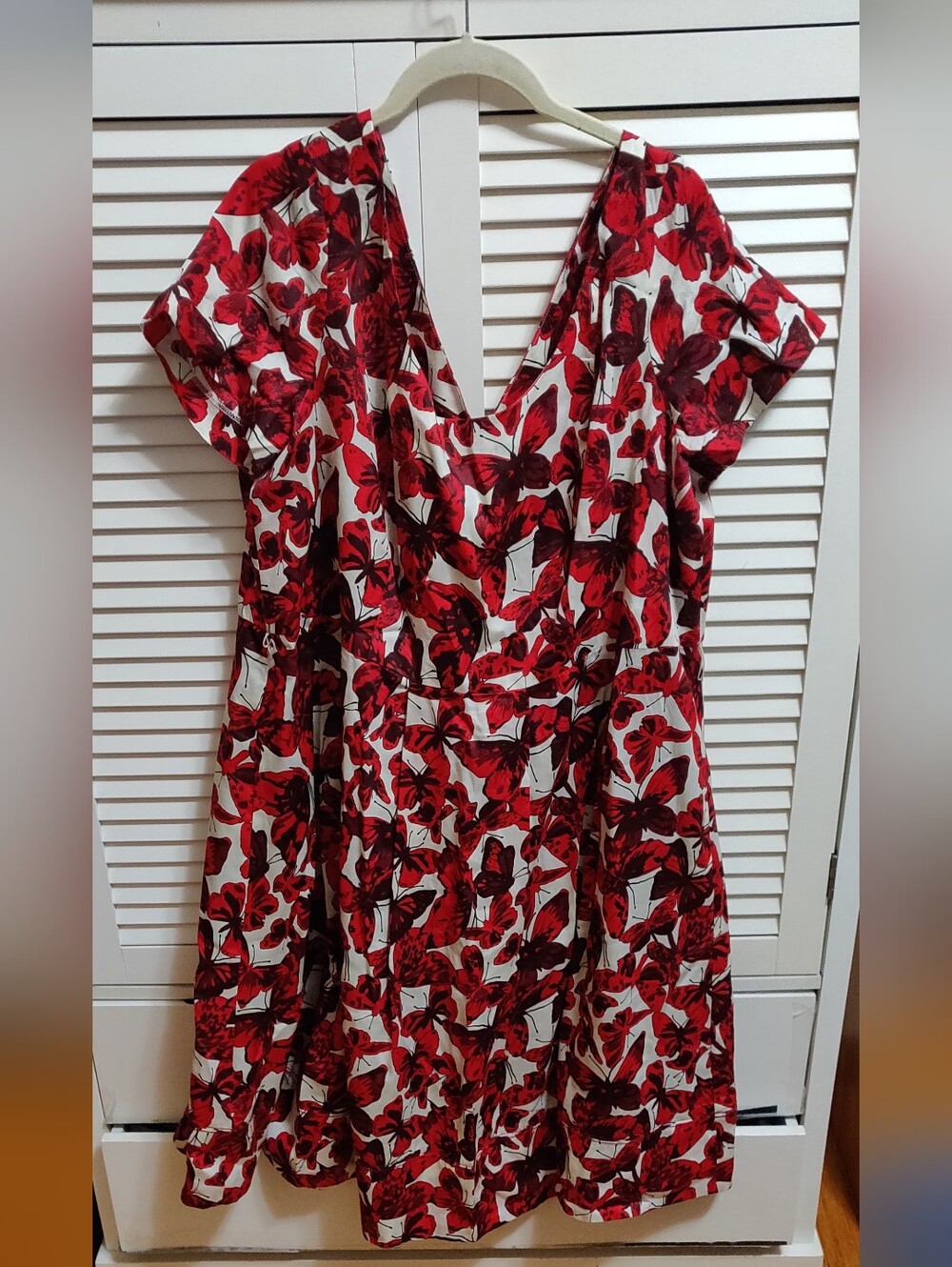 Lands' End Red and White butterfly Floral V‑Neck Midi Dress EUC SZ 18
